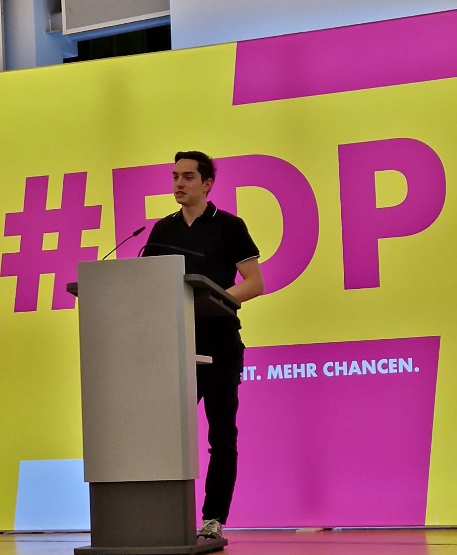 Mit Lukas Seyfarth steht ein junger Kandidat aus unserem Weimarer Kreisverband auf Platz 5