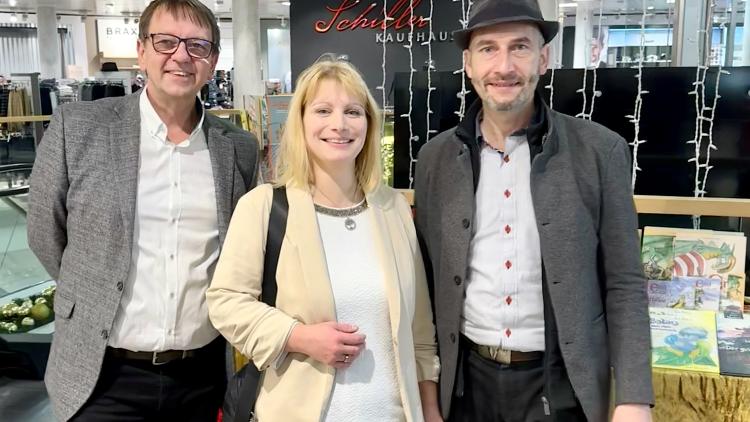 Buchhändler Steffen Knabe, Jörg Fuhrmann und Lisa Barbara Klaus