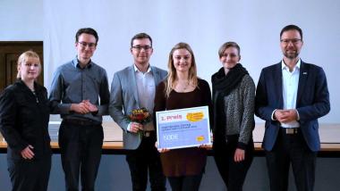 Oberbürgermeister der Stadt Jena, Dr. Thomas Nitzsche, und Lisa Barbara Klaus,Kreisvorsitzende des Kreisverbandes Weimar, gratulieren dem Jugendteam herzlich zu dieser besonderen Ehrung. Tom Kühnel, Kreisvorsitzender der Julis Jena-Weimar, führte durch die Veranstaltung.